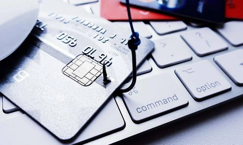 Phishing: Θύμα του κυκλώματος εξηγεί πώς στήθηκε η απάτη - «Μου άρπαξαν €160.000 σε μια ώρα»